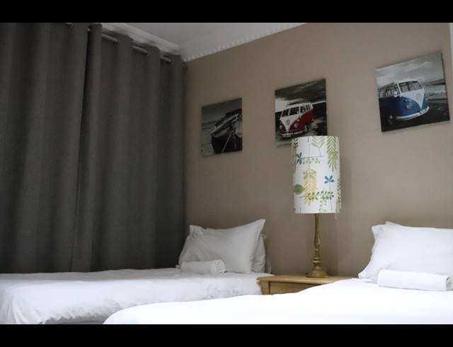 2 BEDROOM APARTMENT TO LET IN POINT WATERFRONT